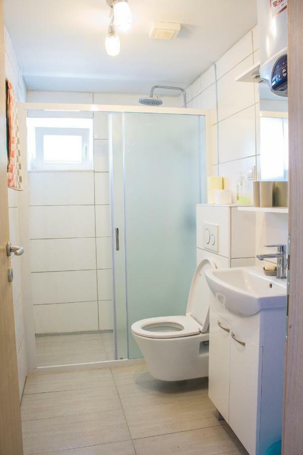 Apartment Verica In Duce - 20 Meters From The Beach Dugi Rat Dış mekan fotoğraf